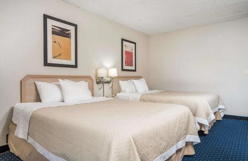 La Crosse Hotel | Norwood Inn & Suites La Crosse