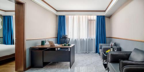 Kunming City Centre Hotel | Nostalgia S Hotel Kunming Old Street 时光漫步S酒店 昆明火车北站穿心鼓楼地铁站店 Free fresh ground coffee,Free laundry service