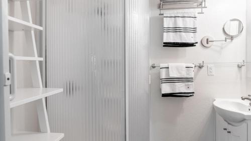 South Berkeley House | Not avail -this unit not avail! Berkeley Sanctuary