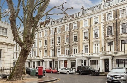 Pembridge Apartment | Notting Hill Studio 5 mins from Portobello Road & 10 mins from Kensington Palace