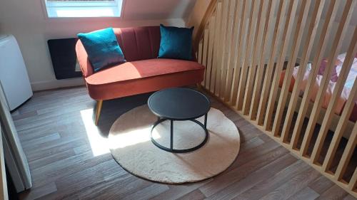 Saint-Omer Apartment | NOUVEAU STUDIO OMER - Netflix & Clim - Centre Ville Transports - Idéal PRO ou COUPLE - Cosy & Confort - OFFRE SPÉCIALE