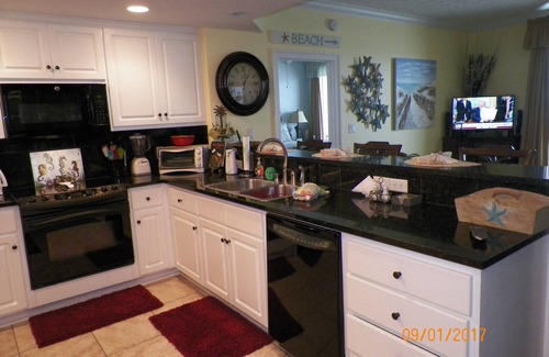 Lower Grand Lagoon Condo | NOV & DEC DISCOUNTED /BOOK NOW 2026/FREE BEACH SERVICE/153 FIVE STAR REVS.