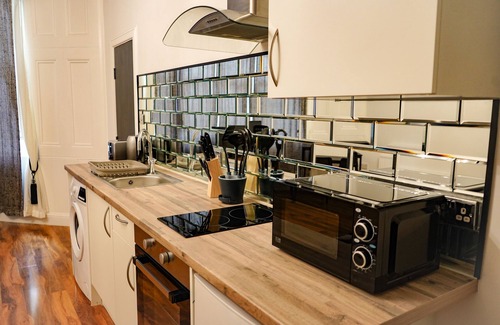 Pollokshields Apartment | Novana ApartHotel