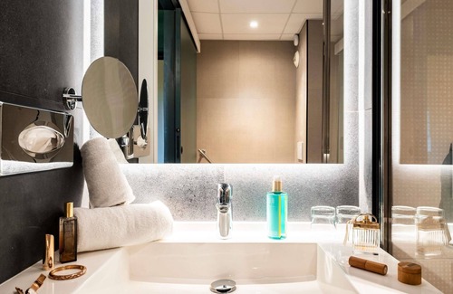 Quartier Administrations Hotel | Novotel Atria Nimes Centre