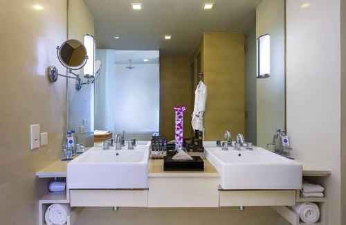 Shamshabad Hotel | Novotel Hyderabad Airport Hotel