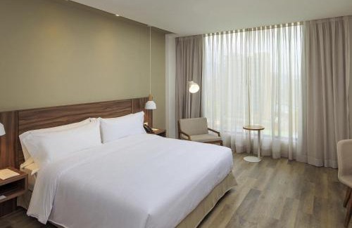 Los Naranjos Hotel | Novotel Medellin El Tesoro