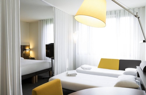 Roissy-en-France Hotel | Novotel Suites Paris CDG Airport Villepinte