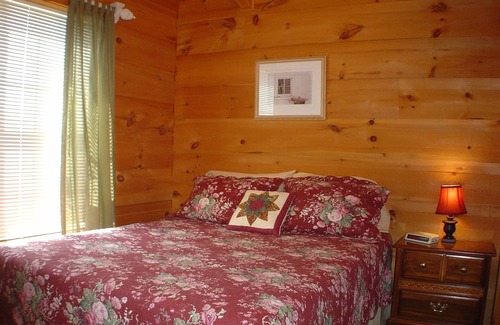 Laurel Springs Cabin | NOW BOOKING THE HIDEAWAY Cabin for Two w/Privacy Overlooking River w/Hot Tub!
