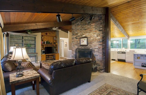 Stratton Mountain House | NOW Individual heat pumps and AC for each room n 3,000 sq. ft with 3 levels