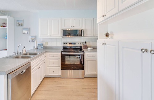 New Smyrna Beach Condo | NSB Escape - One Bedroom Luxury Condo