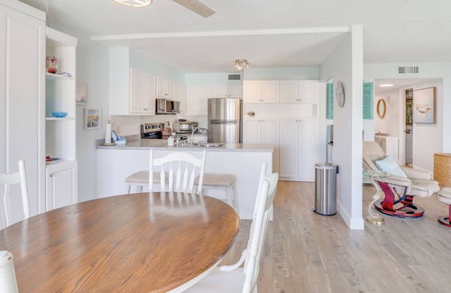 New Smyrna Beach Condo | NSB Escape - One Bedroom Luxury Condo