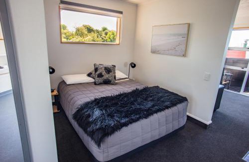 Kaka Point Hotel | Nugget View Kaka Point Motels