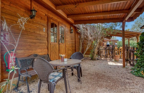 Benicolet Apartment | Null 'Entre Viejos Olivos 8' with Mountain View, Shared Pool and Air Conditioning