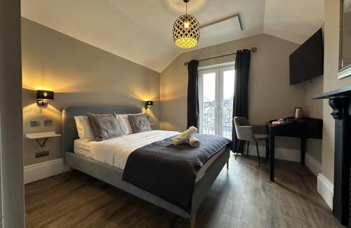 Adamsdown Bed & Breakfast | Number One Hundred Bed And Breakfast