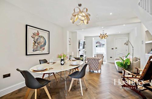 Henley House | Number Ten - Beautiful 3-Bedroom Luxury Home