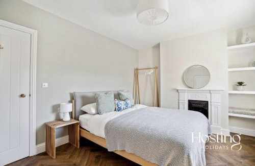 Henley House | Number Ten - Beautiful 3-Bedroom Luxury Home