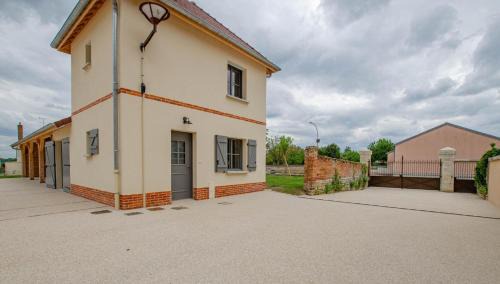 Morvilliers House | Numero 1