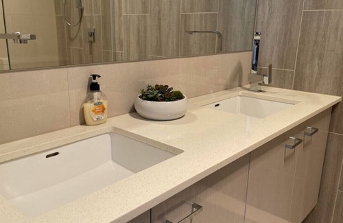 Nunawading House | Nunawading U2 Townhouse 4BR near Box Hill Wifi Parking