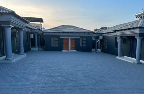 Thohoyandou Bed & Breakfast | Nyakhosi Luxury Guesthouse