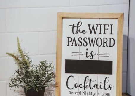 Northwest Edmonton House | NYC Loft Inspired 12 mins to WEM Vintage arcade