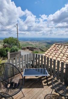 Chiroubles House | O Beaujolais Chiroubles