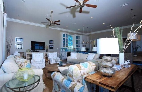 Surf Side Shores House | O My Scallops. Displayed on the cover of Better Homes and Gardens!