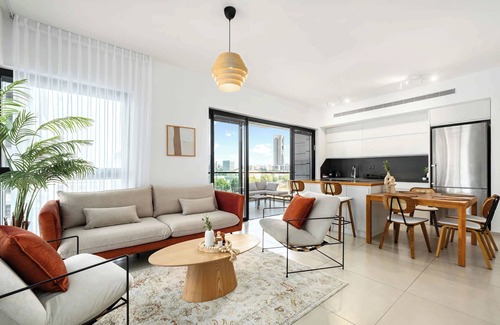 Bat Yam Apartment | O&O Group – Stylish 3BR Tower | Seaview | Parking