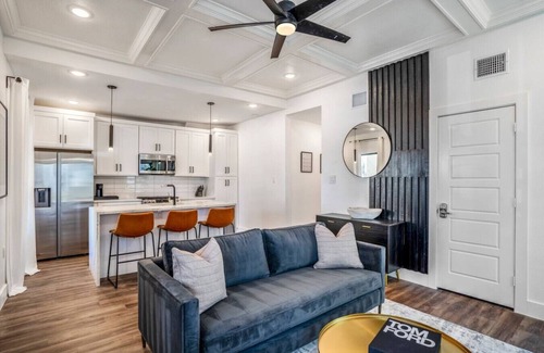 East Downtown Houston House | O4 -A · The O`Four, Cozy Luxury Retreat - Unit A