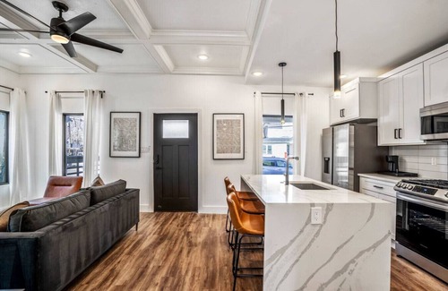 East Downtown Houston House | O4 -A · The O`Four, Cozy Luxury Retreat - Unit A