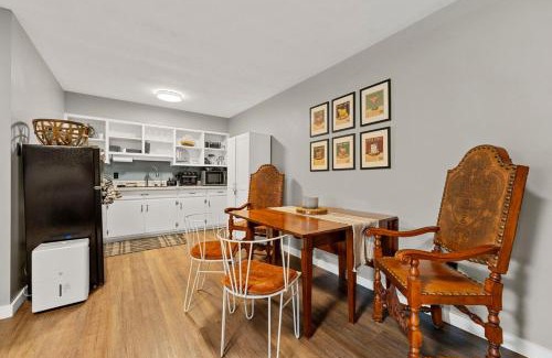 Cave City Apartment | Oak and Amber