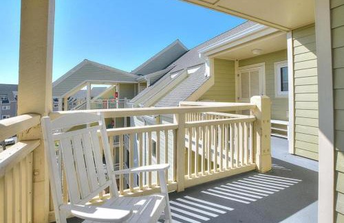 Long Beach House | Oak Island Beach Villa 1609 - The Captain's Perch