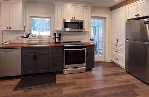 Quinte West House | Oak Lake Home with Private Dock and Water Access