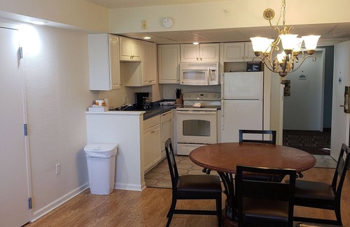 Branson Theater District Condo | Oak Ridge at Branson