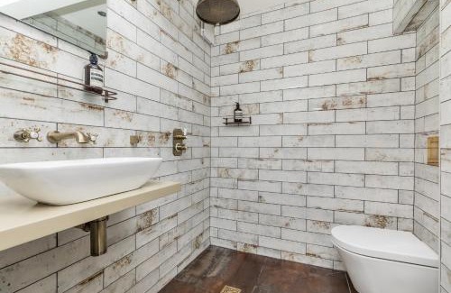 Hurstpierpoint Apartment | Oak Rooms, Historic Charm and Luxury in Hurstpierpoint High Street