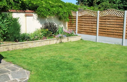 Leven Cottage | OAK TREE COTTAGE, pet friendly, country holiday cottage in Beverley