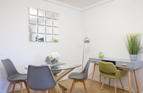 Woking Apartment | Oakdale at Centrium 01