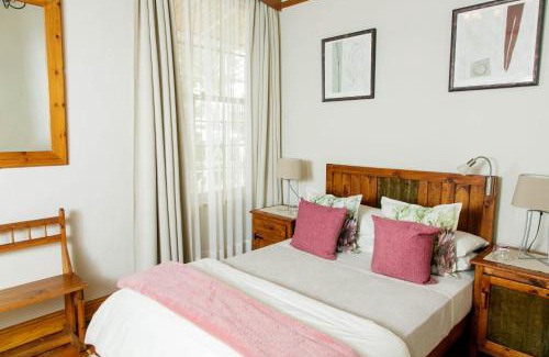 Oudtshoorn House | Oakdene Guest House