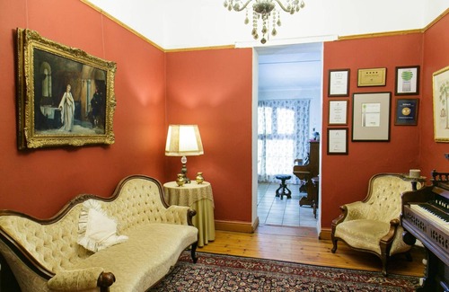 Oudtshoorn House | Oakdene Guest House