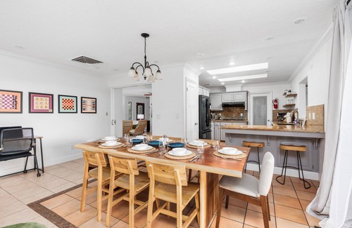Oakhurst House | Oakhurst home close to Yosemite/Bass Lake~Hot Tub~EV Charger~Game Room~Pool