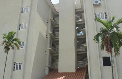 Constant Spring Apartment | Oakland Apartments