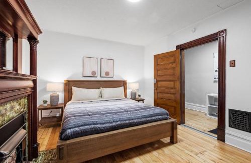 South Oakland House | Oakland, Pittsburgh !A Modern and Stylish Private Bedroom with Shared Bathroom