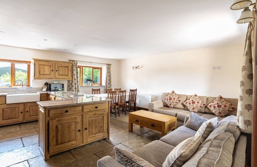 Alcester House | Oaks Barn Farm, Alcester- sleeps 20 with optional Salt water hot tub