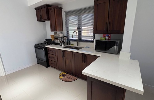 Portmore House | Oaks Haven- Getaway in Portmore Jamaica