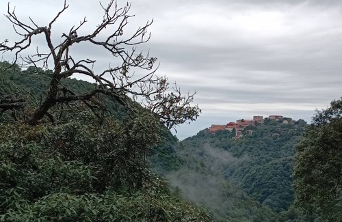 Landour House | Oakwood 303 - Elegant Private Room With Balcony at Landour, Mussoorie