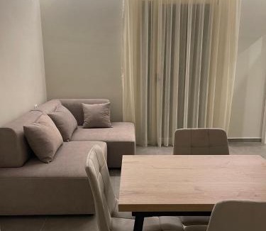 Mbrostar-Urë Apartment | Oasis