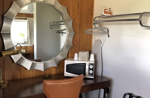 Raton Hotel | Oasis Botique Motel