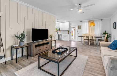 Lantana House | OASIS by the BEACH