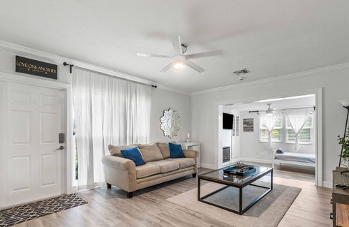 Lantana House | OASIS by the BEACH