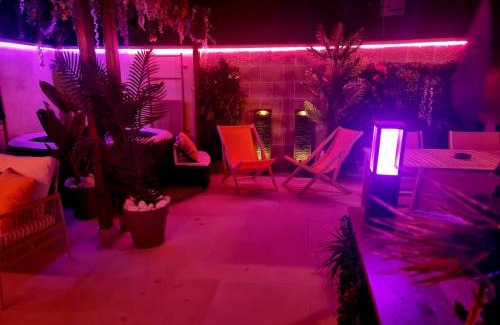 Menesplet Apartment | Oasis