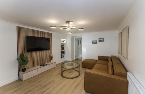 Cupar Apartment | Oasis Retreat Hot Tub Cupar